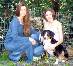 Blue Jay Ently Freya with owners